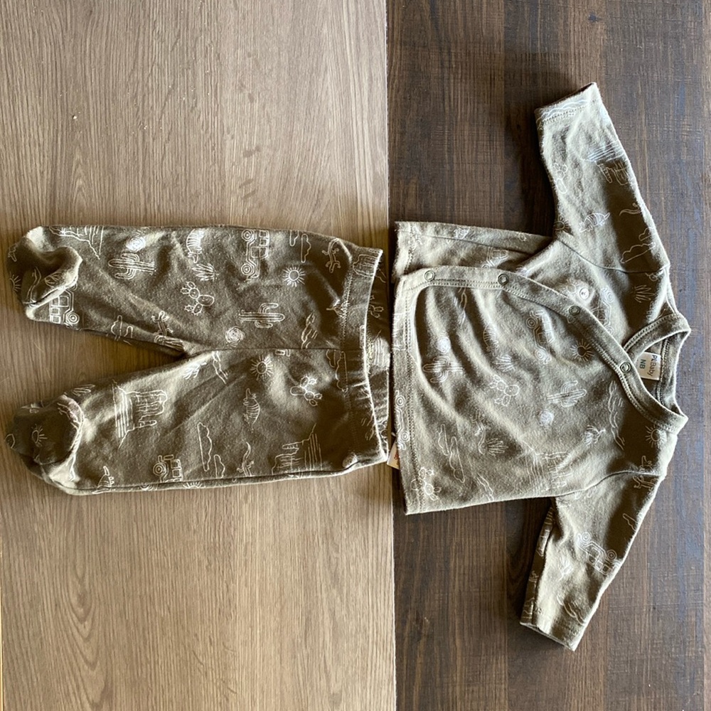 Newborn matching set